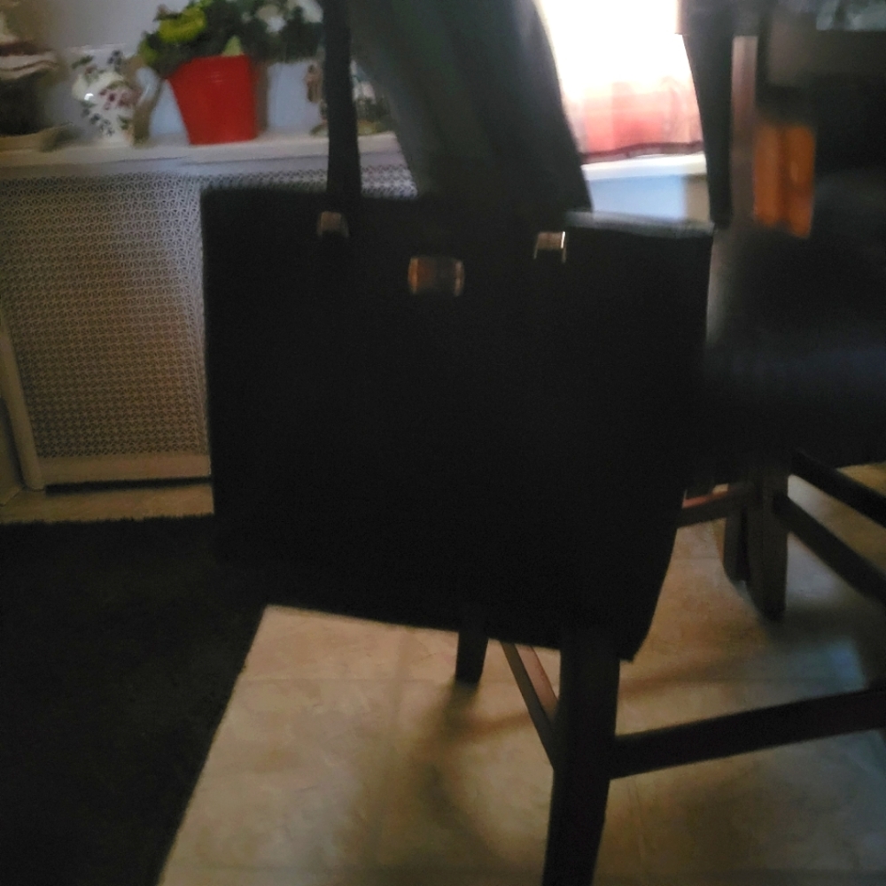 Michael kors medium size tote purse